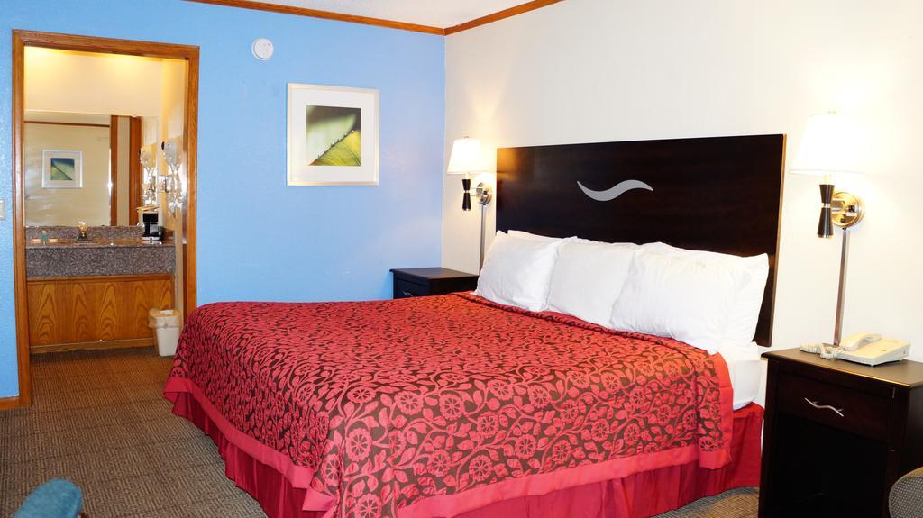 Days Inn Kansas City-Worlds Of Fun Ruang foto