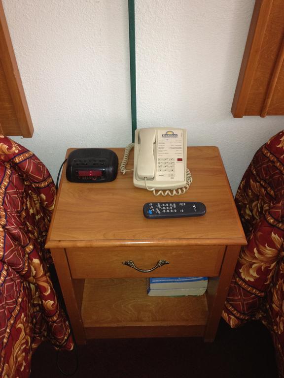 Days Inn Kansas City-Worlds Of Fun Ruang foto
