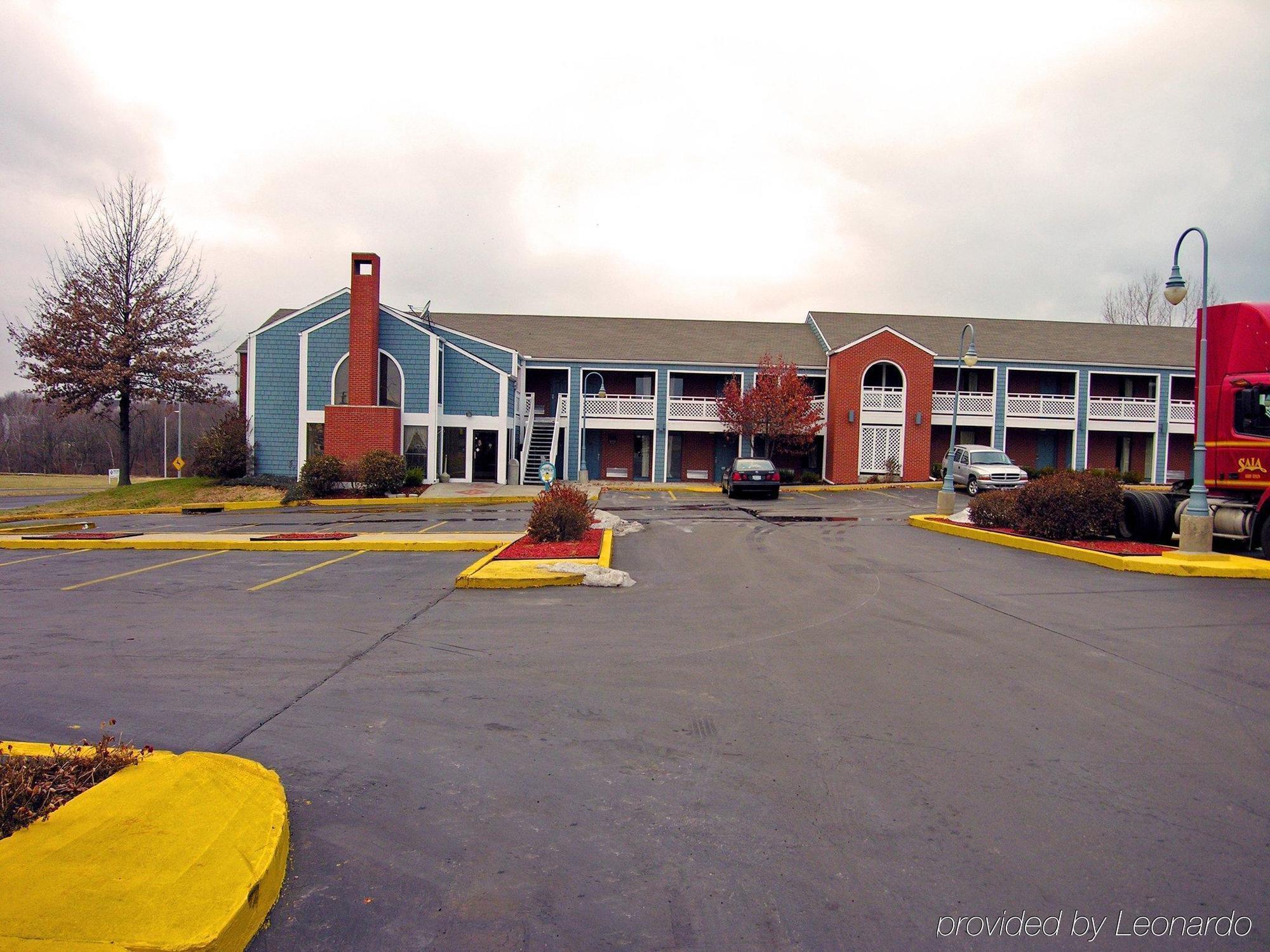Days Inn Kansas City-Worlds Of Fun Bagian luar foto
